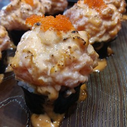 แซลมอนลาวา