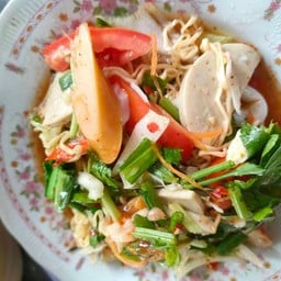 ก๋วยเตี๋ยวเนื้อตุ๋น หมูตุ๋นสนามแปตอง