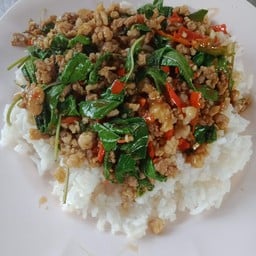 แหม่มตามสั่ง