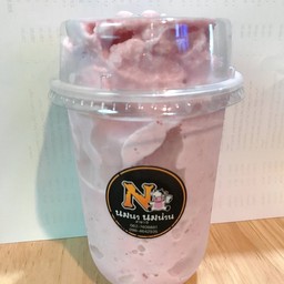 นมสตอเบอรี่ปั่น