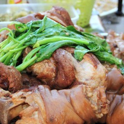 ข้าวแกงป้ากุ้งเจ้าเก่าวัดศรีบุญเรือง