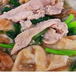 ราดหน้าหมู 1 แถม 1