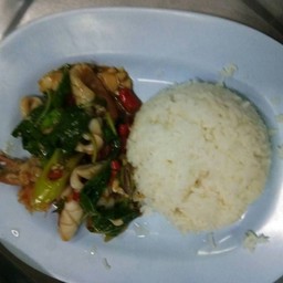 กะเพรากุ้ง,ปลาหมึก(ราดข้าว)