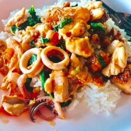 กระเพราราดข้าว BY addy