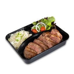 สเต็กเนื้อสันในและข้าวผัดเนย