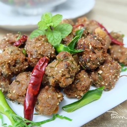 ลาบหมูทอด