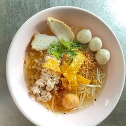 12 อร่อยก๋วยเตี๋ยวลูกชิ้นปลา คุณอิ่ม