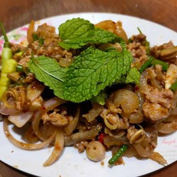 ก้อยหมูคั่วสุก