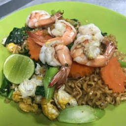 ผัดมาม่า /Fried instant noodles