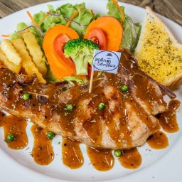 STEAK BOX FOR YOU สเต็กอร่อย อิ่มคุ้ม 🍟🥩 สเต็กเนื้อนุ่มราดซอสฉ่ำๆ สปาเกตตี้รสแซ่บ
