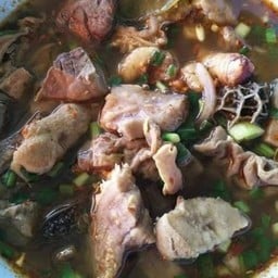 ต้มแซ่บเครื่องในเนื้อ