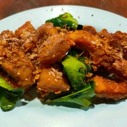 หมูสามชั้นทอดน้ำปลา
