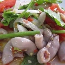 ยำไส้ตัน