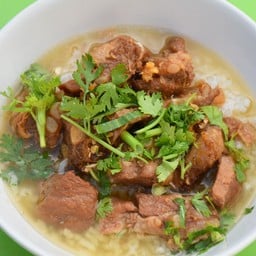 เจ๊พร ข้าวต้ม-ข้าวมันไก่ นครนายก