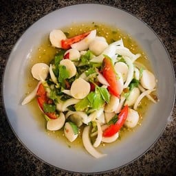 ยำลูกชิ้นปลา