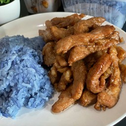 ข้าวเหนียวอัญชัน หมูทอด 