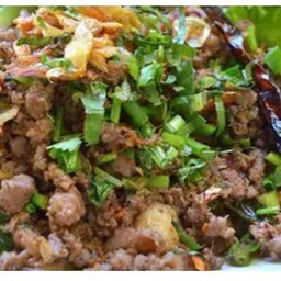 ลาบเนื้อ ( สุก)