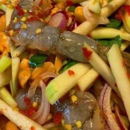 ตำมะม่วงกุ้งสดปลาร้านัว