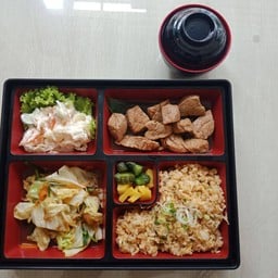 ชุดสเต็กเนื้อ