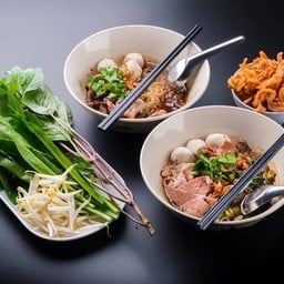 ร้านก๋วยเตี๋ยวเรือจาวยอง