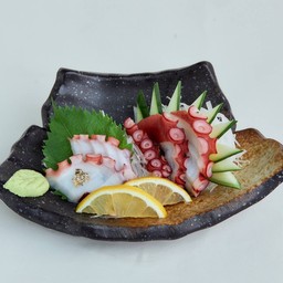 หนวดปลาหมึกยักษ์ ซาชิมิ