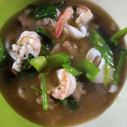 ราดหน้าทะเล