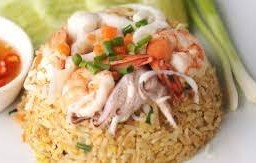 ข้าวผัดทะเลใหญ่