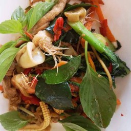 ราดหน้าข้าวมันไก่ด.ช. นาย ตลาดกรีนเดย์ ไนท์ พระราม2