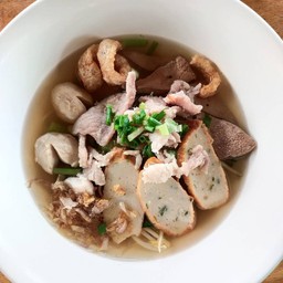 ก๋วยเตี๋ยวหมูน้ำใส