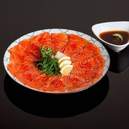 ปลาแซลมอนแล่บาง