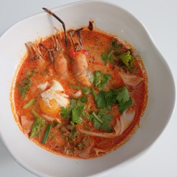 ก๋วยเตี๋ยวต้มยำไข่มะตูม