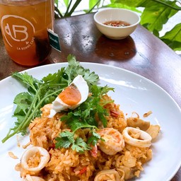 ข้าวผัดต้มยำทะเล