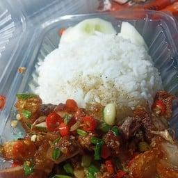 หมูกรอบคั่วพริกเกลือ