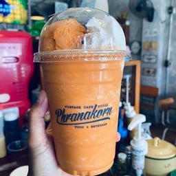 ชาไทยโฟลท (Thai Tea Float)