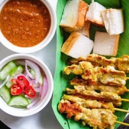 เจ๊หนิงหมูสะเต๊ะยืนหนึ่ง