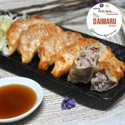 เกี๊ยวซ่าไส้หมูพรีเมี่ยม 10 ชิ้น