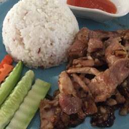 ข้าวเนื้ออบไข่ดาว