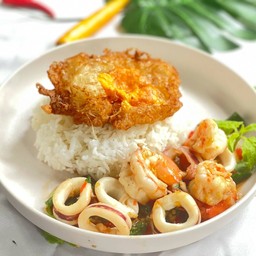 ข้าวผัดกะเพรา