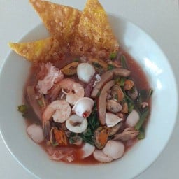 ร้านบ้านบนดอย (อาหาร&ก๋วยเตี๋ยว & ยำแซ่บ & กาแฟสด)