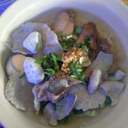 บะหมี่น้ำใสจับโบ้