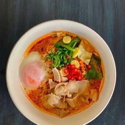 มาม่าต้มยำไข่ออนเซนสามชั้นสไลด์