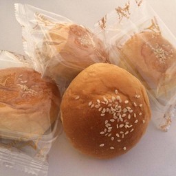 ขนมปังหมูหยองพริกเผา