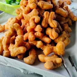 ปาท่องโก๋เจ้ทิพย์