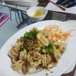 ปลาหมึกทอดกระเทียม