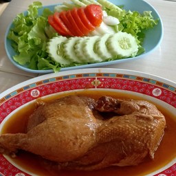 ไก่อบสลัดผักครึ่งตัว