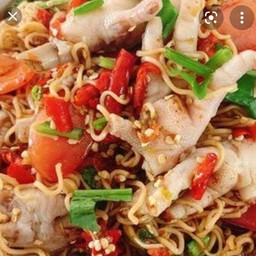 ตำมาม่าขาไก่