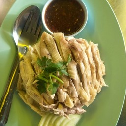 หนึ่งข้าวมันไก่ ก๋วยเตี๋ยวหมูน้ำตก