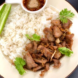 ข้าวหมูทอด