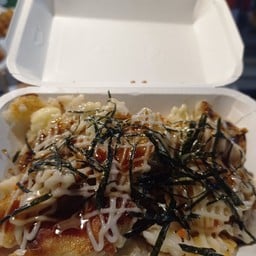 Kayomi koji หอแปดหลัง