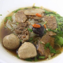 ก๋วยเตี๋ยวเนื้อตุ๋นยาจีน ธรรมดา